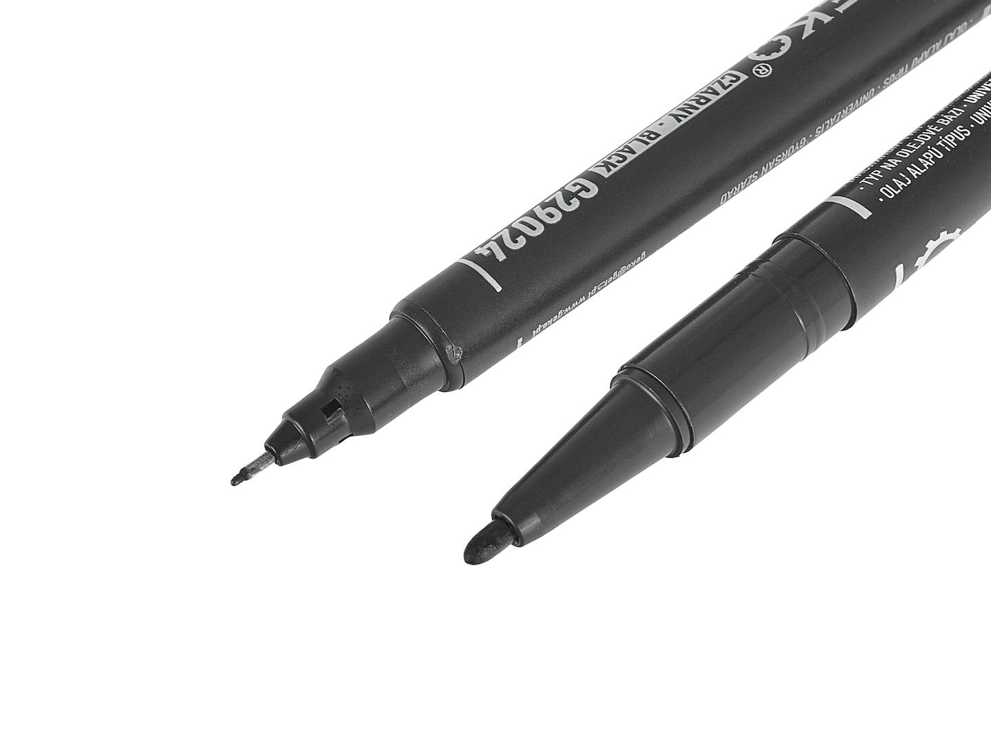 Čierny univerzálny permanentný popisovač - označovač - fixa s dvoma hrotmi