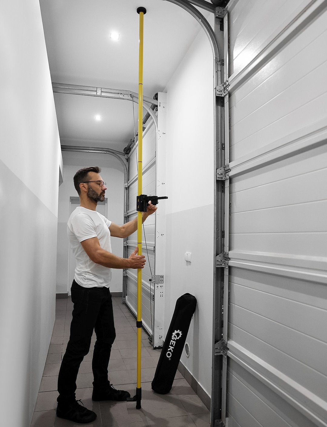 Teleskopický stojan pre laserovú niveláciu, rozťažiteľný 4.2 m, GEKO