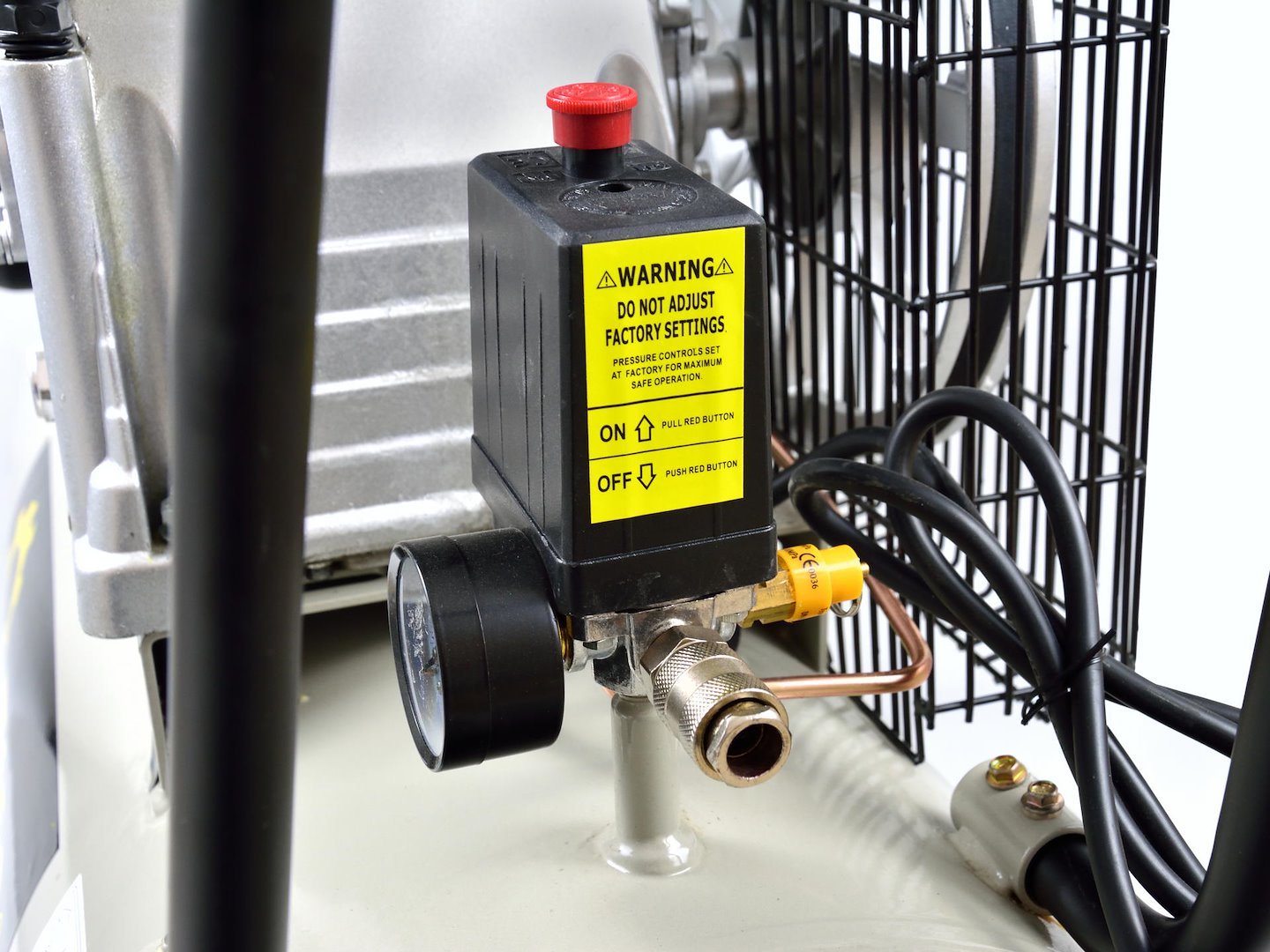 Vzduchový kompresor 100l, 420l/min, 220V, Geko