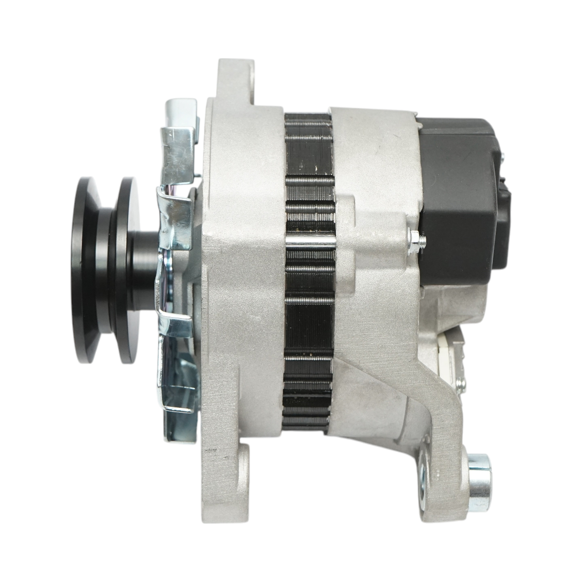 Alternátor 14V/65A pre Deutz, Case IH, Massey Ferguson, New Holland kód OEM 99457074, 1530354C1, 294393200, 294393700, 395250A1, 405078A1, 47134023, 500322671, 500322763