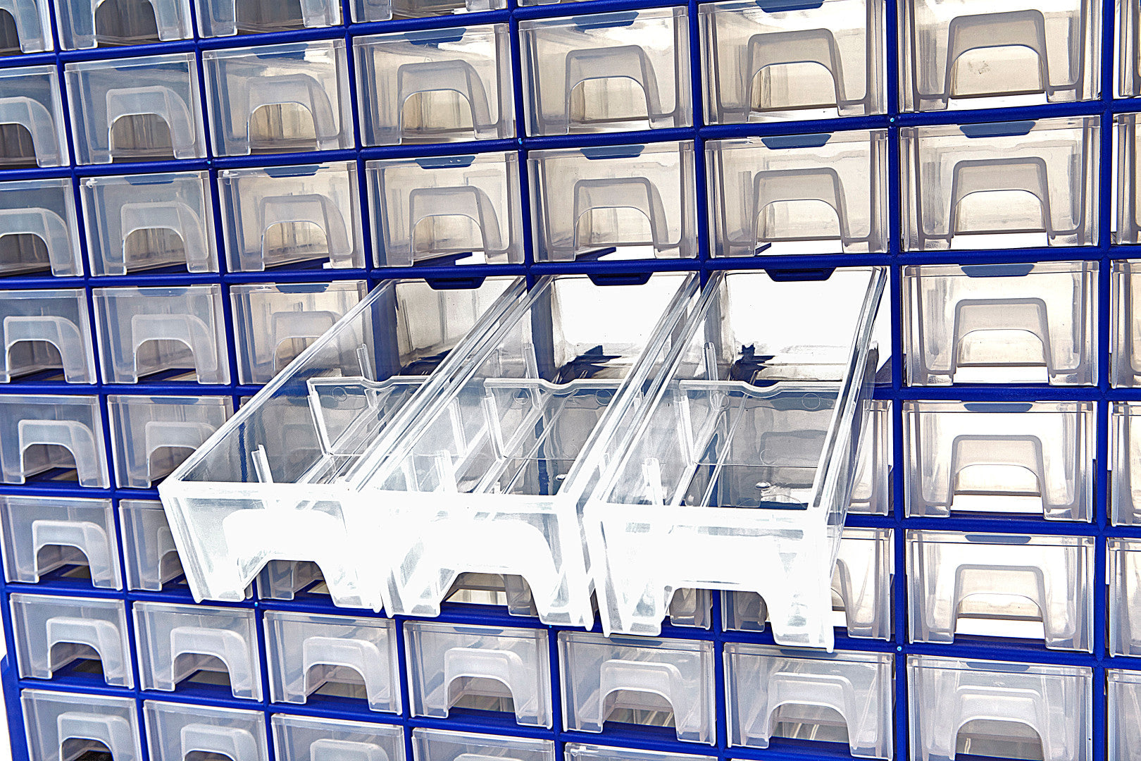 Plastový organizér 52 x 16 x 37 cm, 64 zásuviek