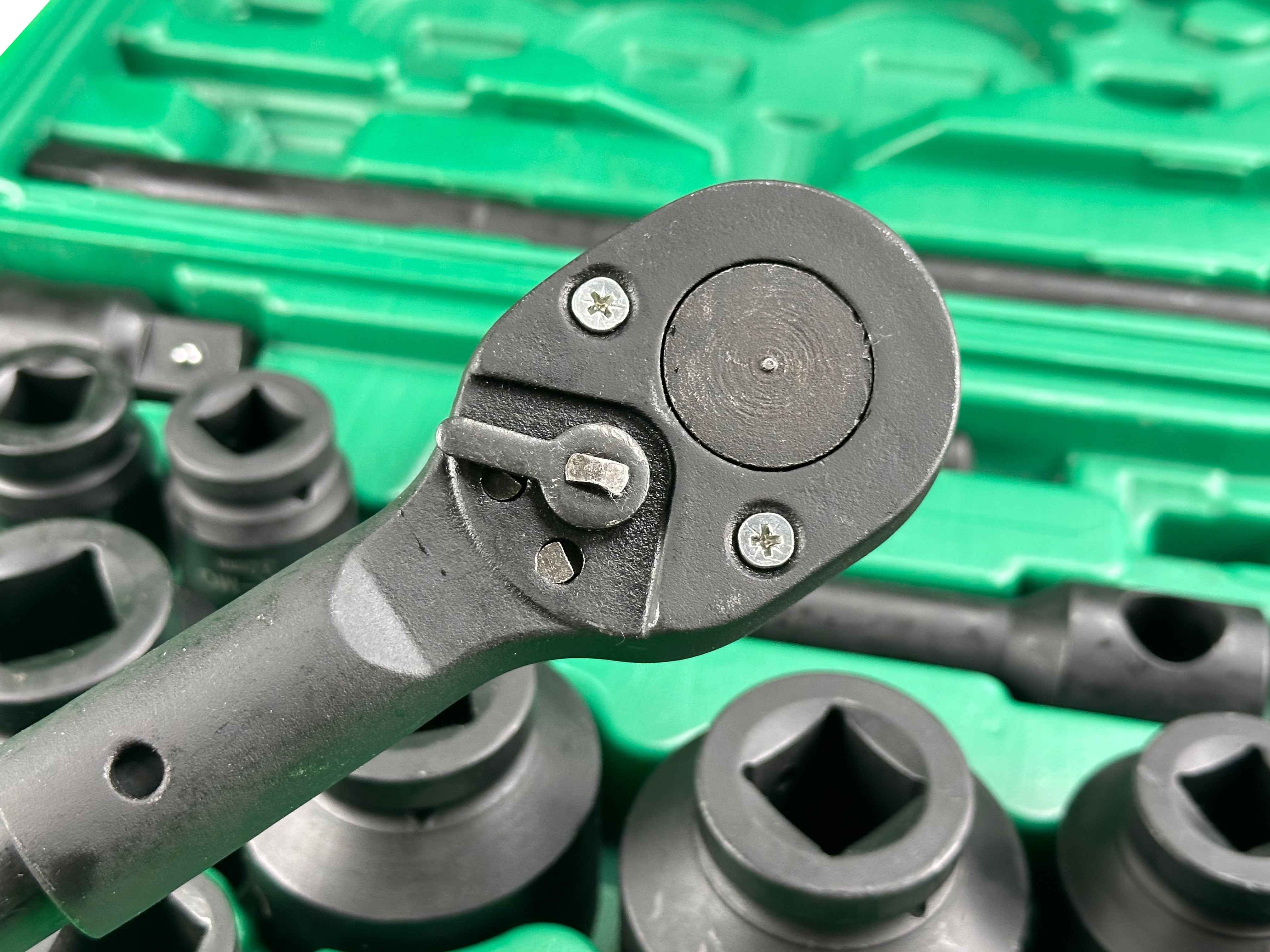 Sada rázových hlavíc v metrickom prevedení s račňou 3/4" – 1", 26 kusov – Gebo Tools