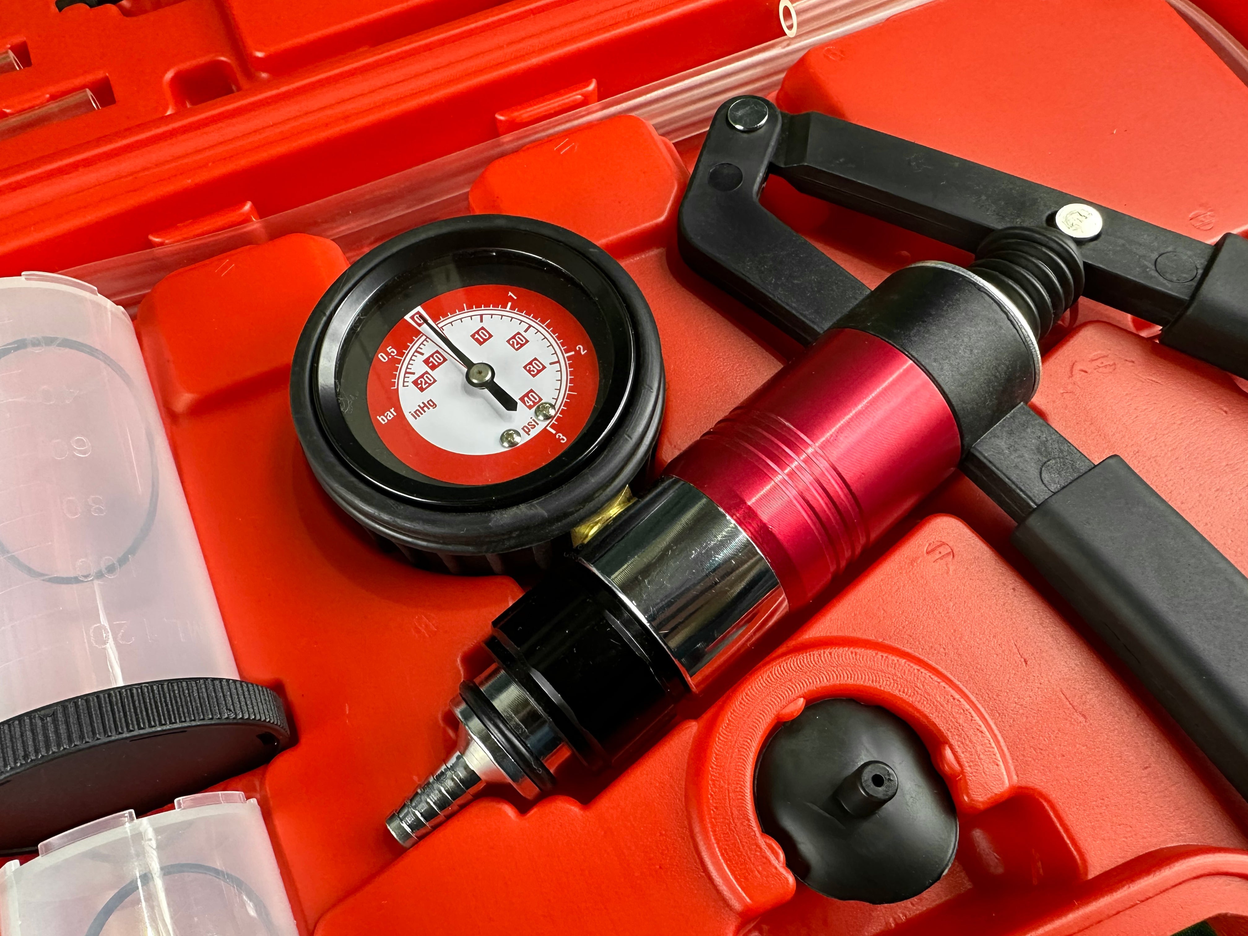 Pumpa na testovanie tlaku a podtlaku Gebo Tools