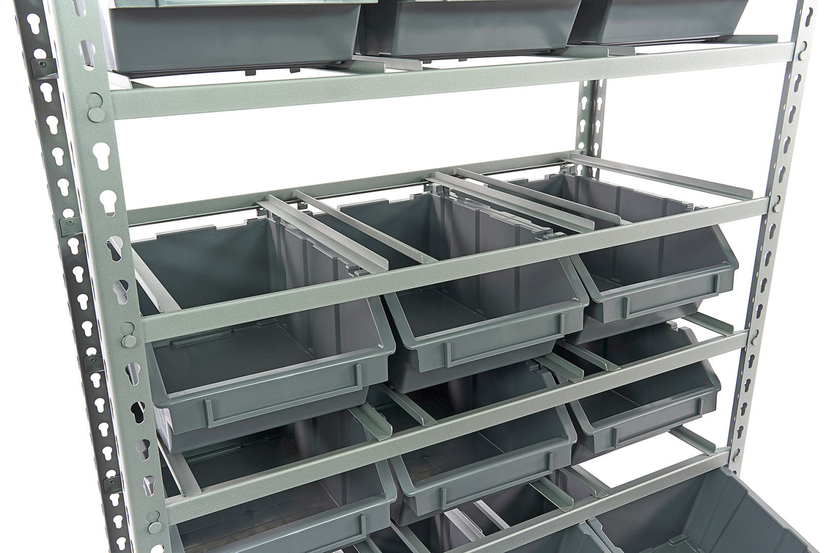 Kovový regál s 24 boxmi