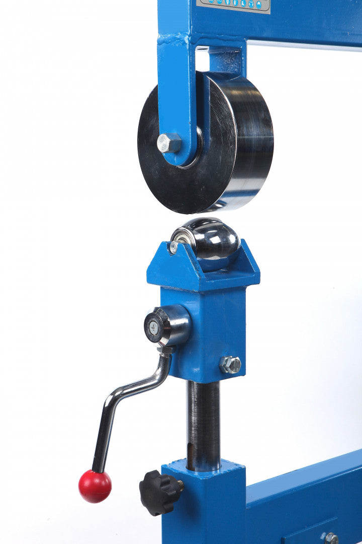 Stroj na tvarovanie plechu - anglické koleso HBM model 1