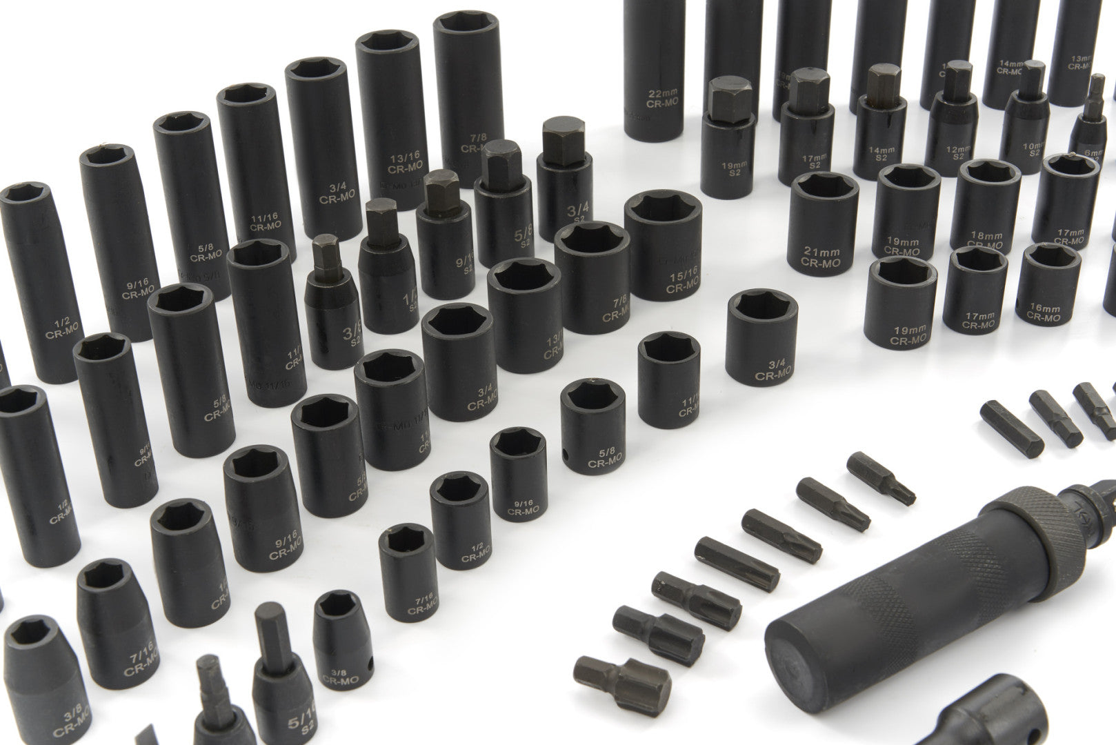 Súprava nástrčiek, bitov, nadstavcov a skrutkovača na nárazy, metrické a palcové, 119 kusov