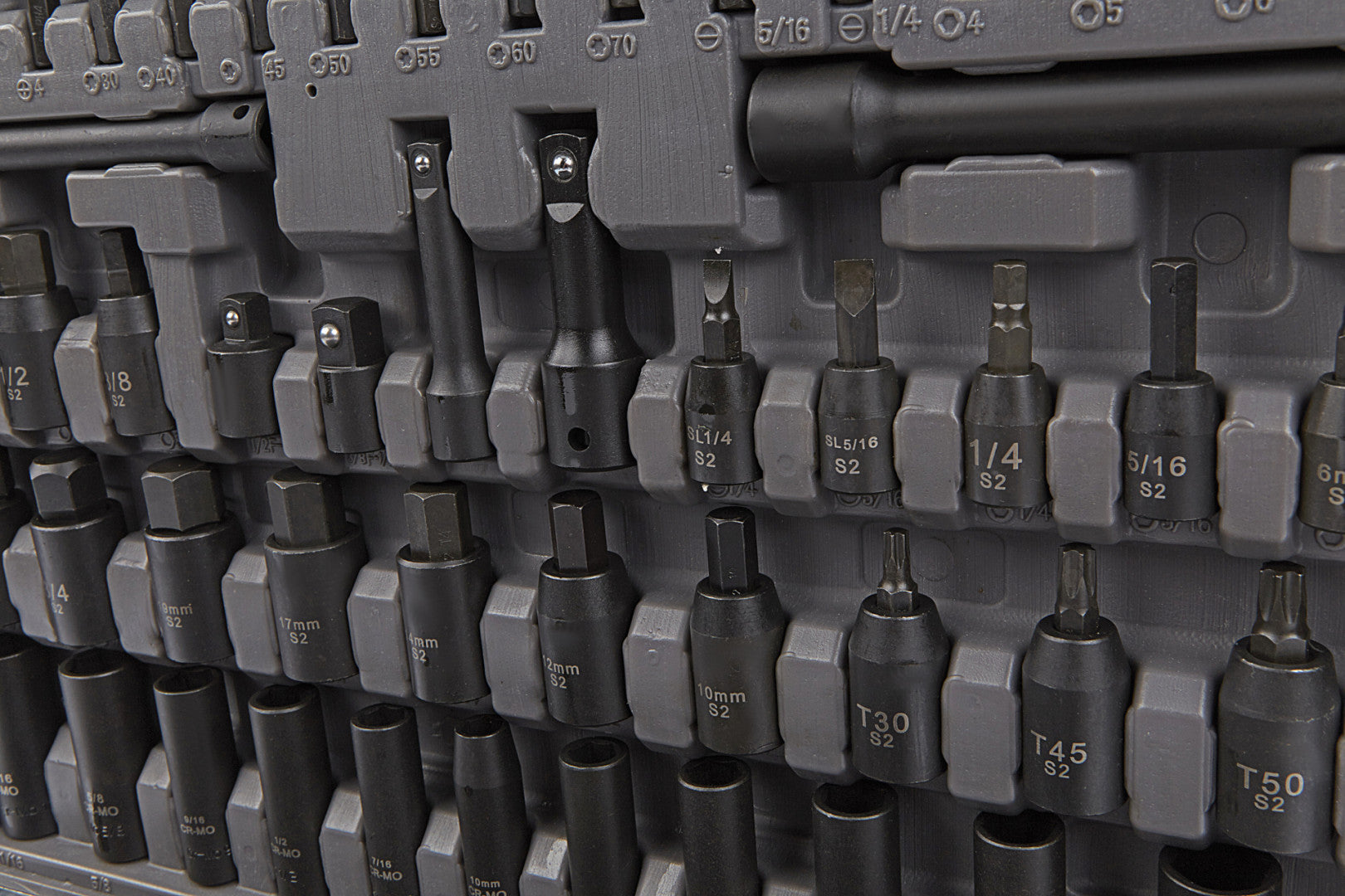 Súprava nástrčiek, bitov, nadstavcov a skrutkovača na nárazy, metrické a palcové, 119 kusov