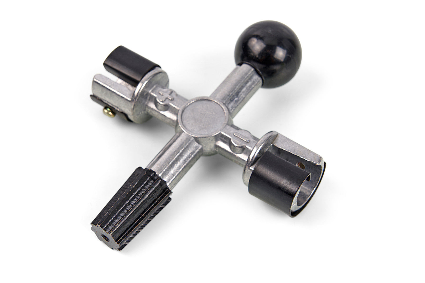 Zariadenie na čistenie pólov batérie