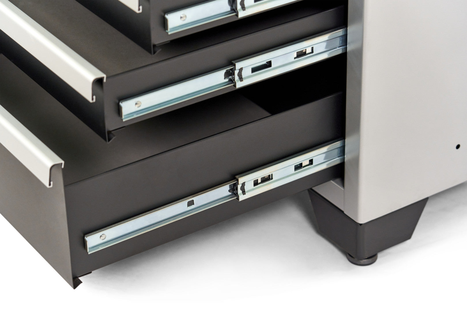 Dielenská skrinka so 7 zásuvkami - šuflíkmi