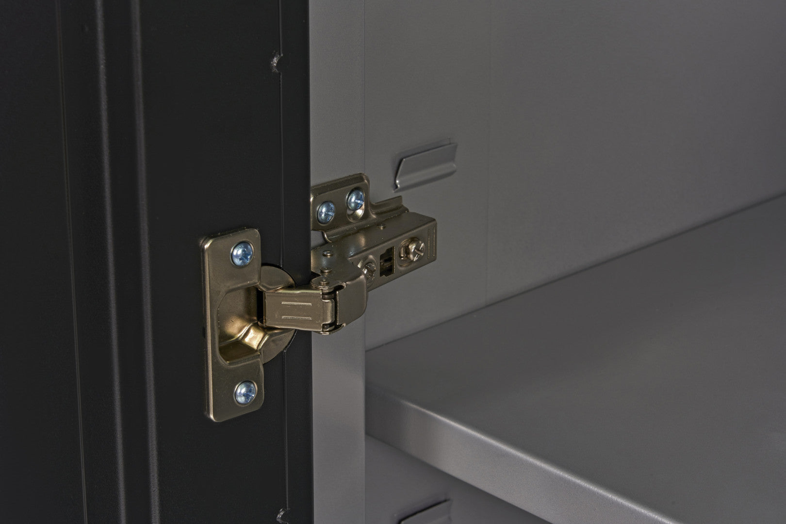 Dielenská skriňa dvojdverová s 5 policami