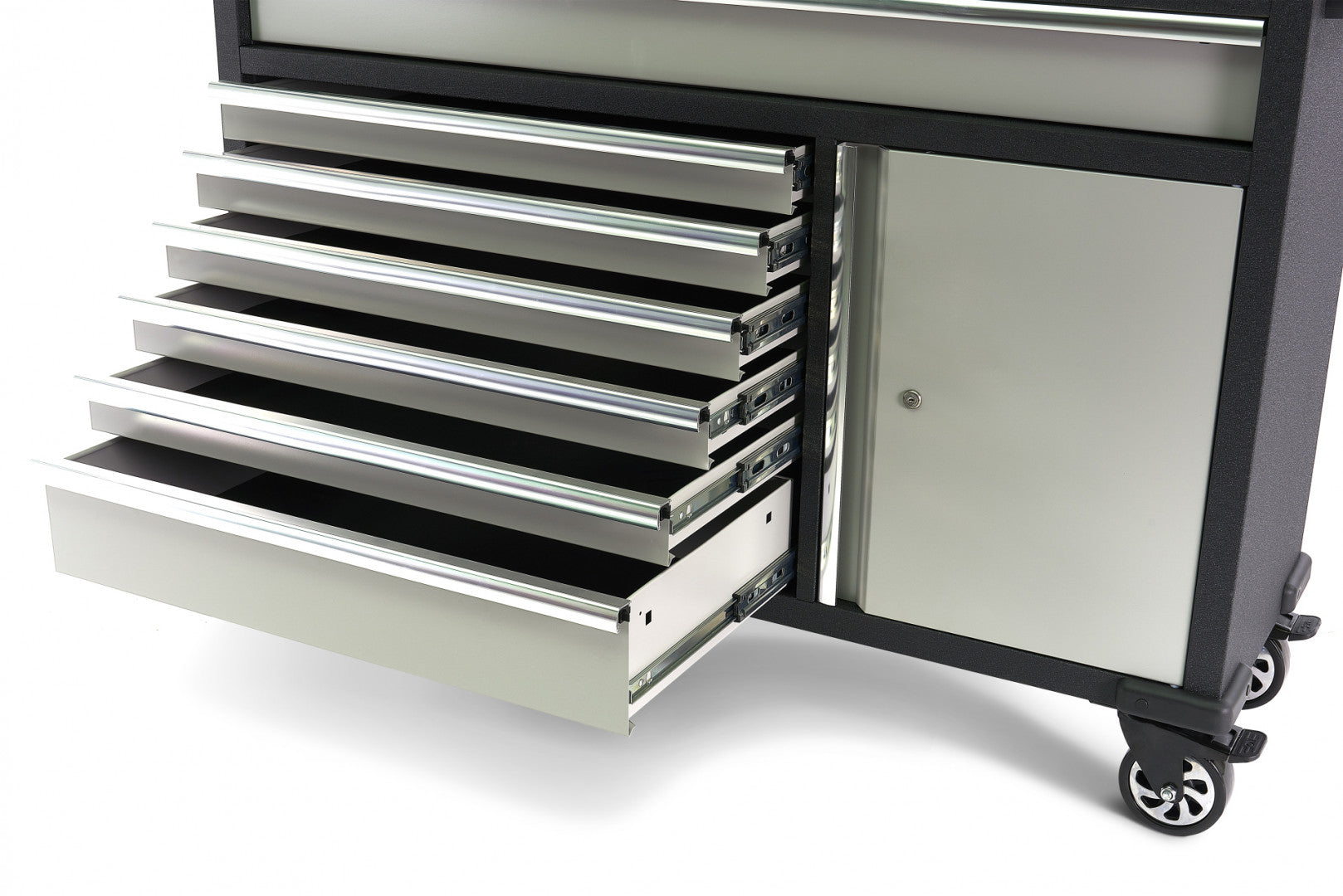 Dielenská skriňa s drevenou doskou a panelom 136cm HBM