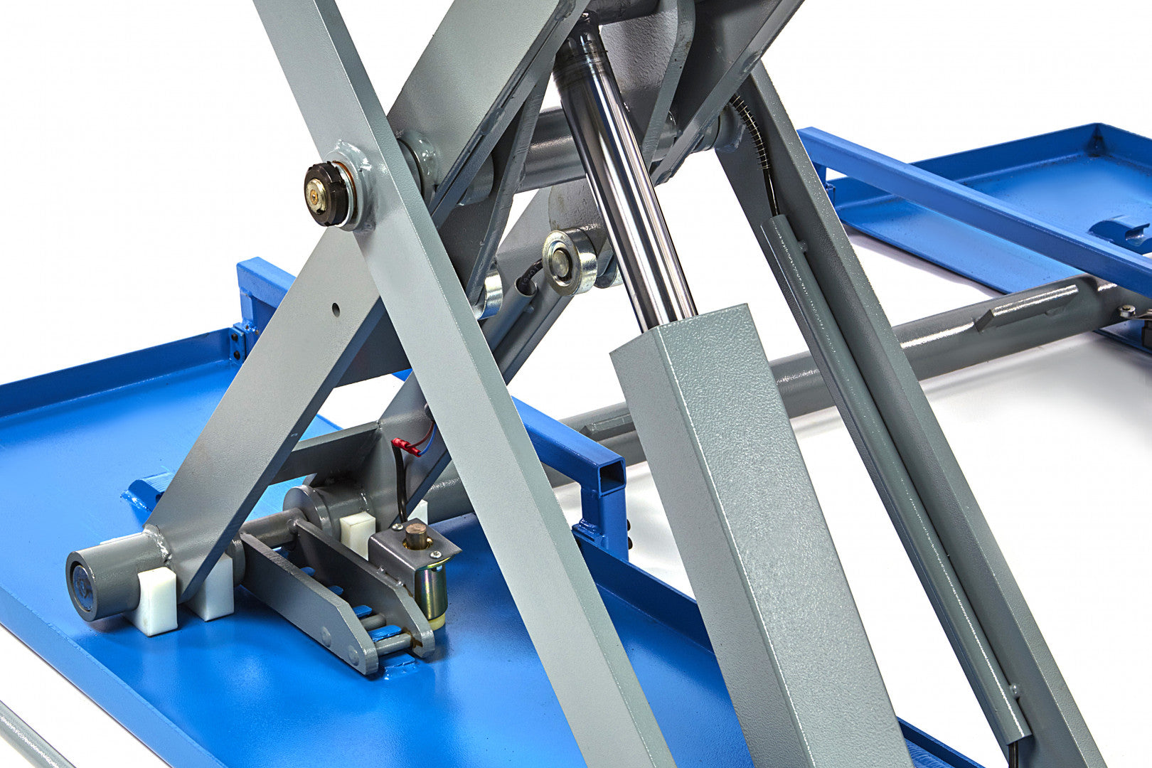 Nožnicový zdvihák 220V 3t HBM + olej zdarma