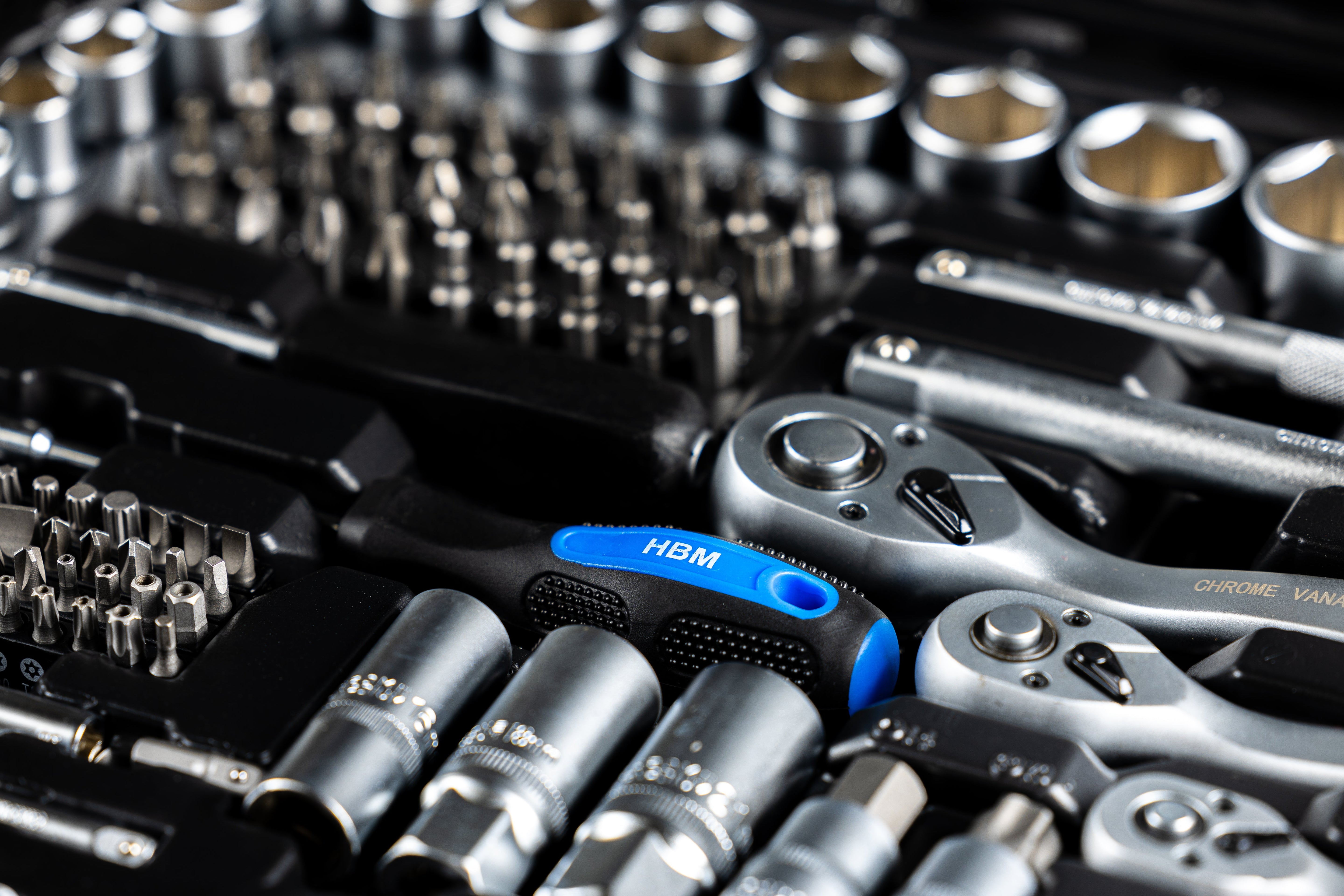 Profesionálna sada náradia s nástrčnými kľúčmi a račňami 1/2'' 3/8'' 1/4'', 216ks HBM Holandsko