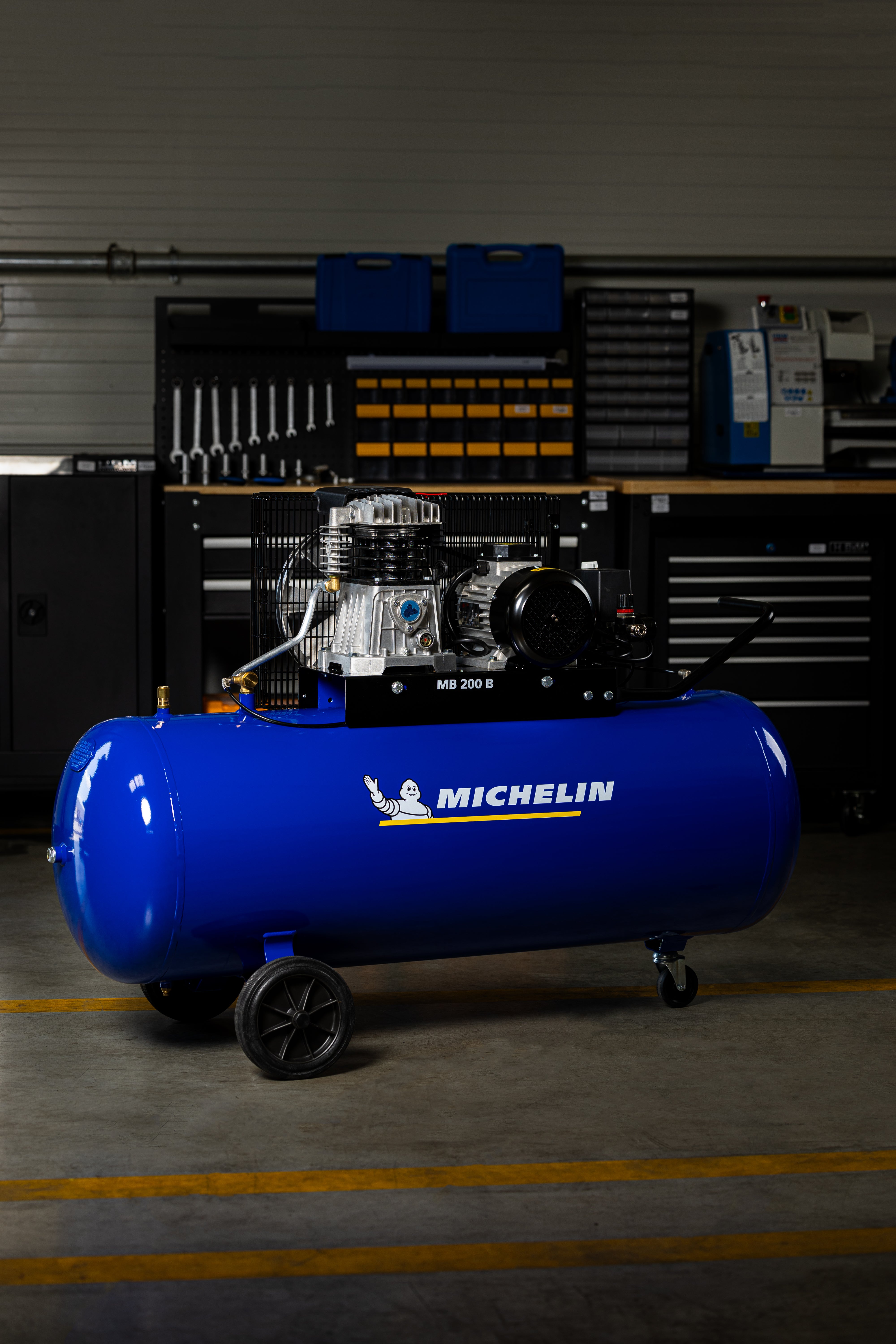 Profesionálny kompresor Michelin 200l 3hp 230V produkt Fiac Taliansko
