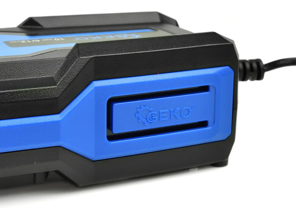 Automatická nabíjačka autobatérií 6/12V, 10A, s LCD displejom pre autobatérie 4 - 200Ah