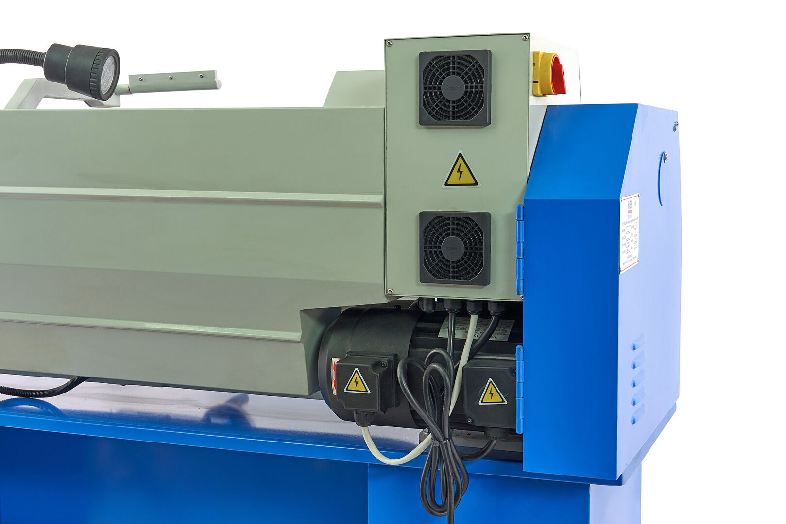 Profesionálny sústruh na kov 320 x 900 HBM