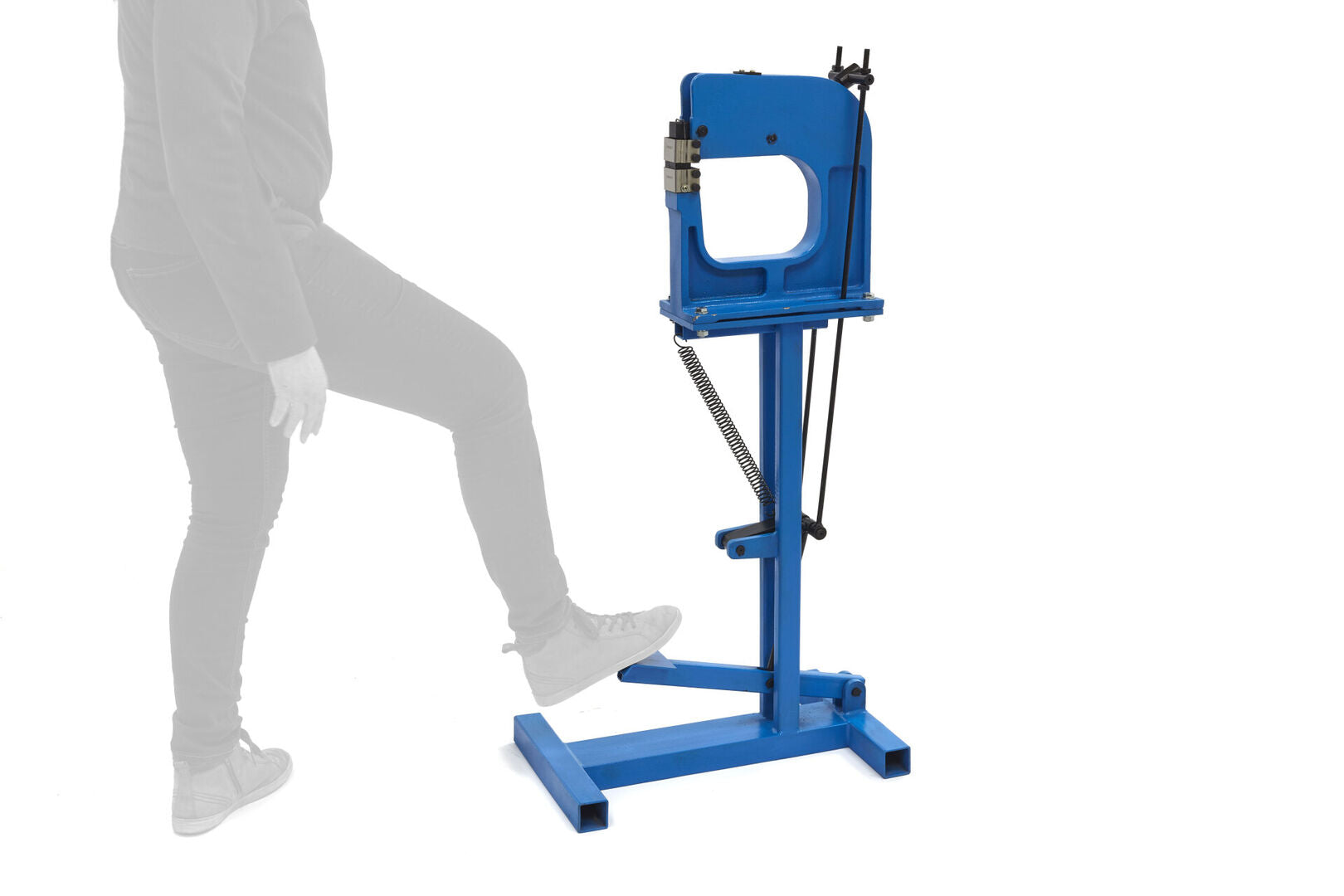 Stroj na spájanie a napínanie kovu so stojanom hbm