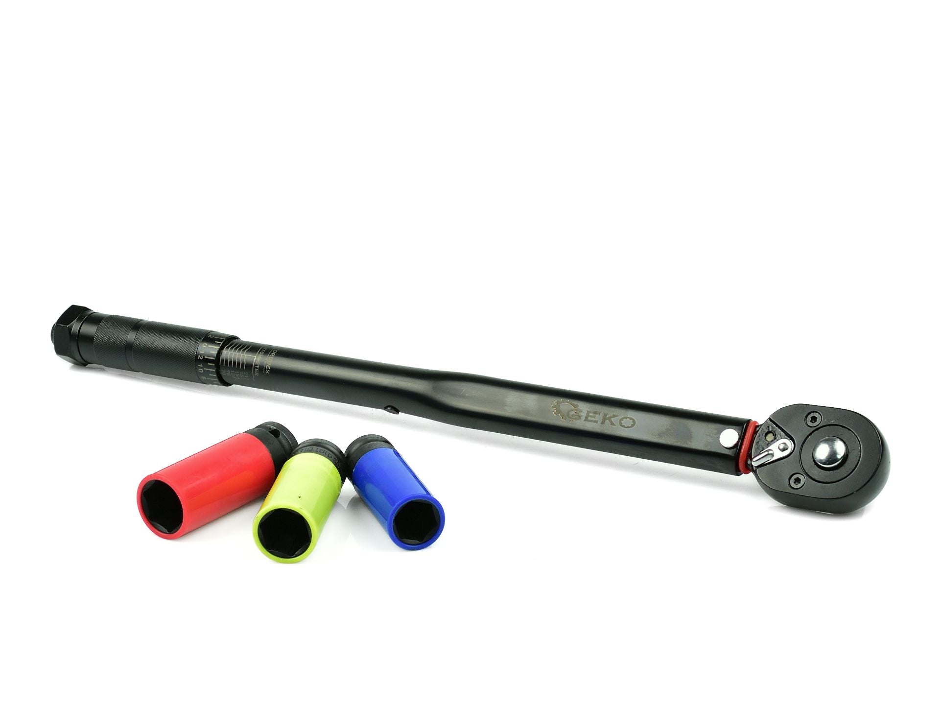 Momentový kľúč 1/2'' 28 - 210Nm so sadou nástrčných hlavíc s ochranou na hliníkové disky