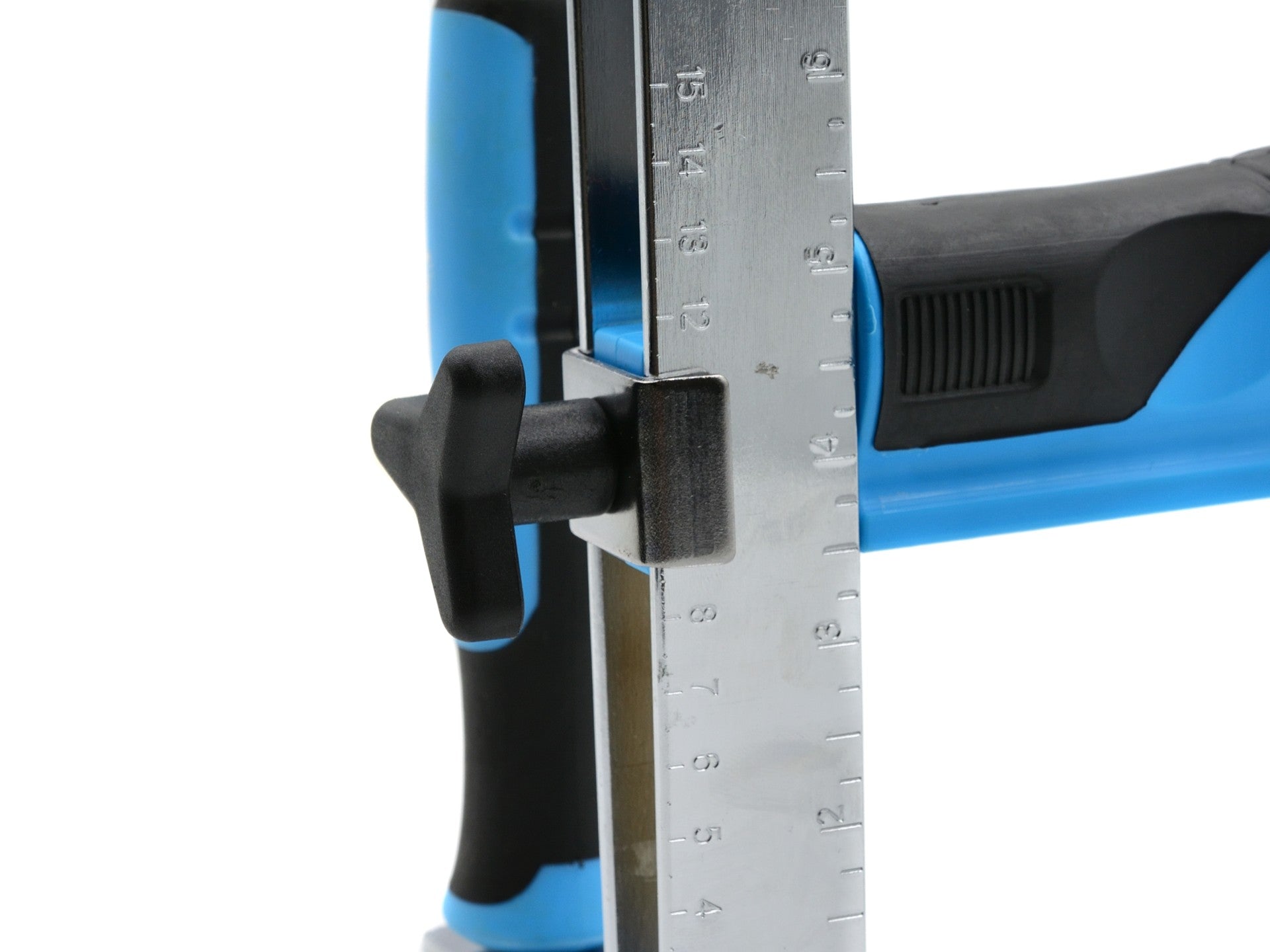 Zariadenie na obojstranné rezanie sadrokartónu 38 mm