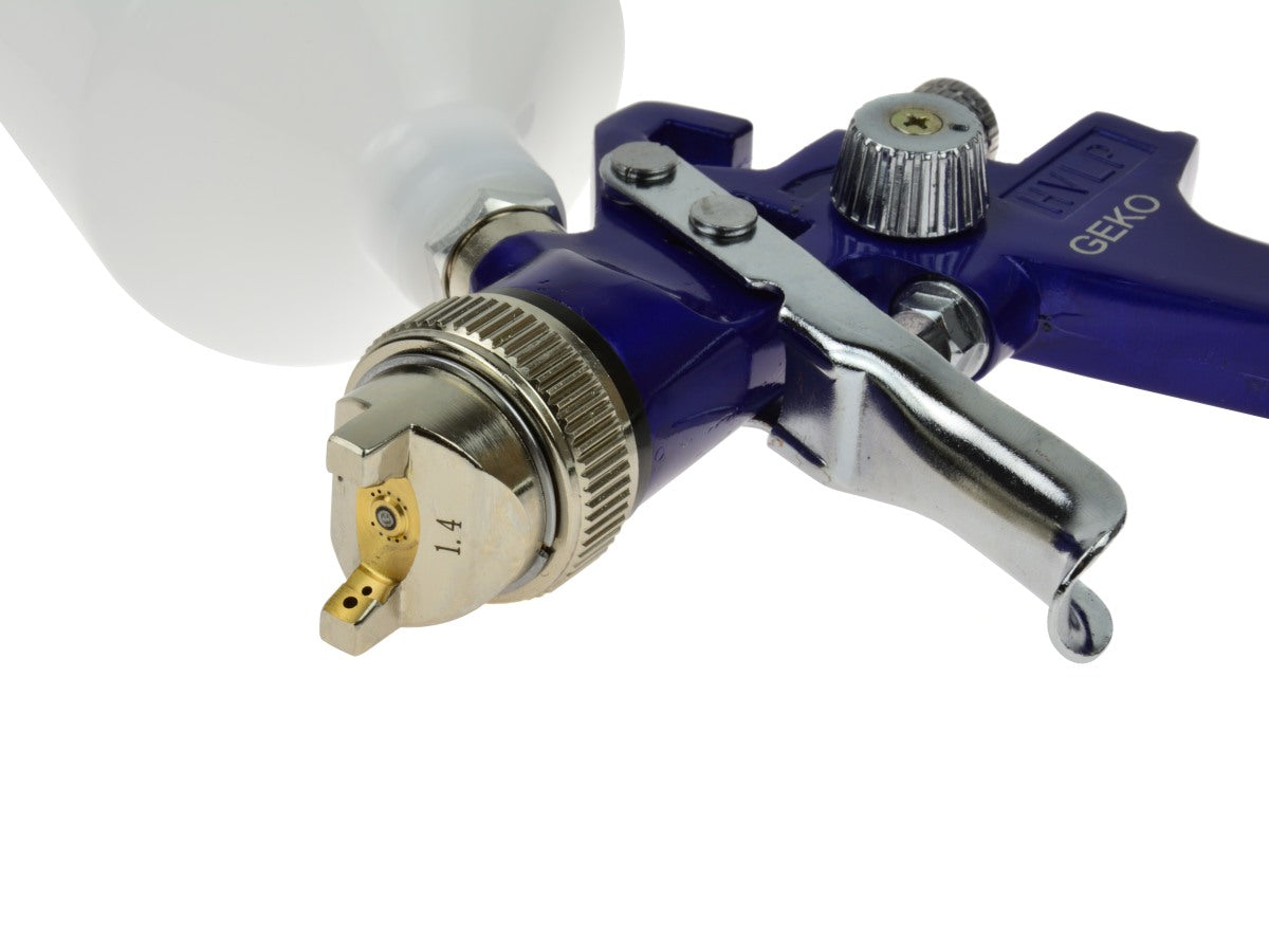 Striekacia pištoľ 1,4 mm s regulátorom tlaku a odlučovačom vody