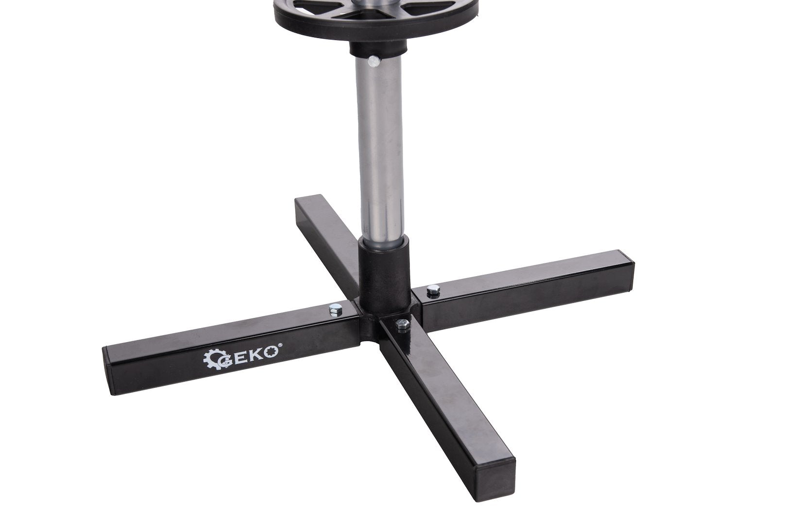 Stojan na skladovanie súpravy 4 automobilových pneumatík GEKO