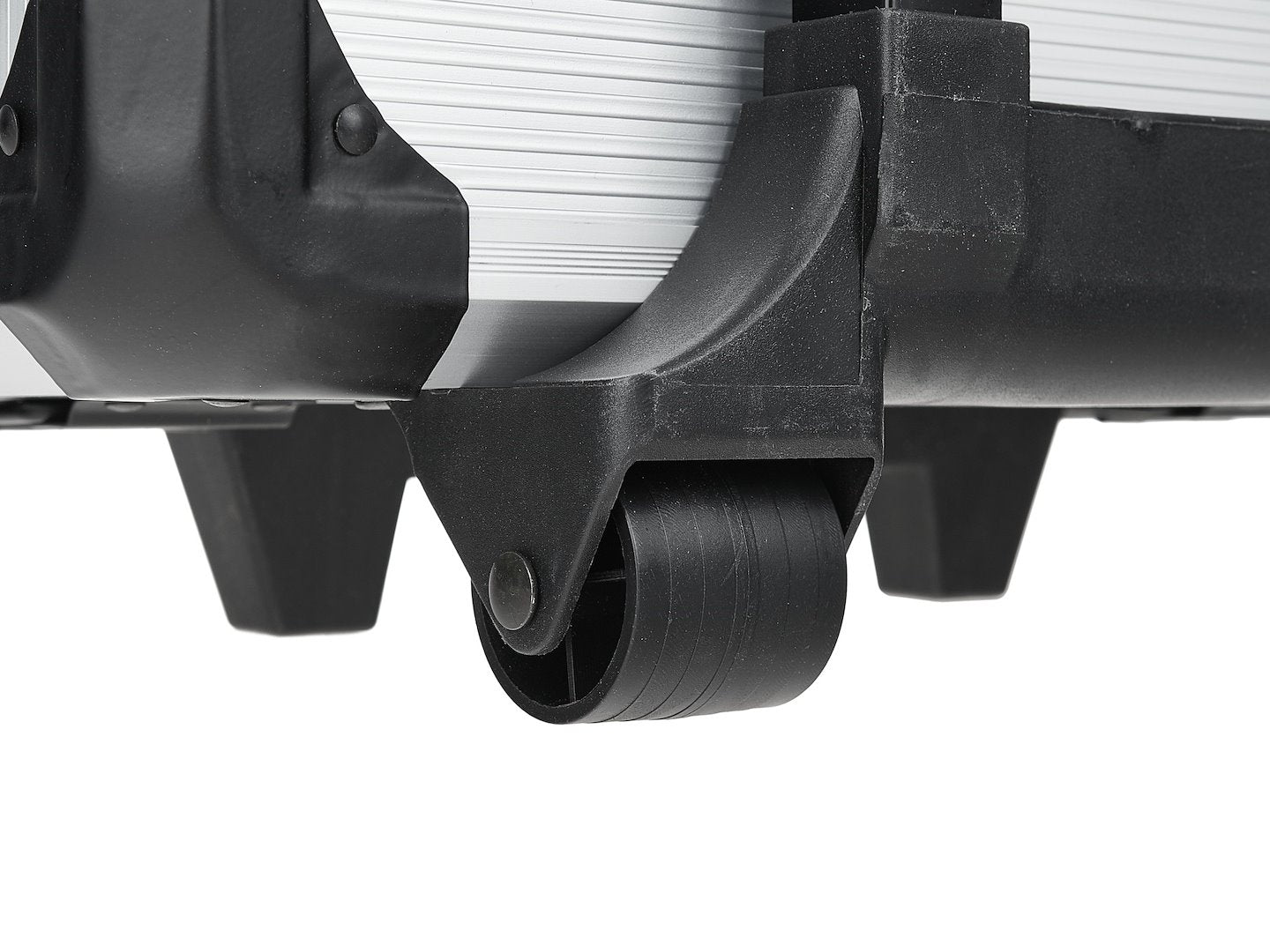 Hliníkový kufor na kolieskach vybavený náradím 187 dielov