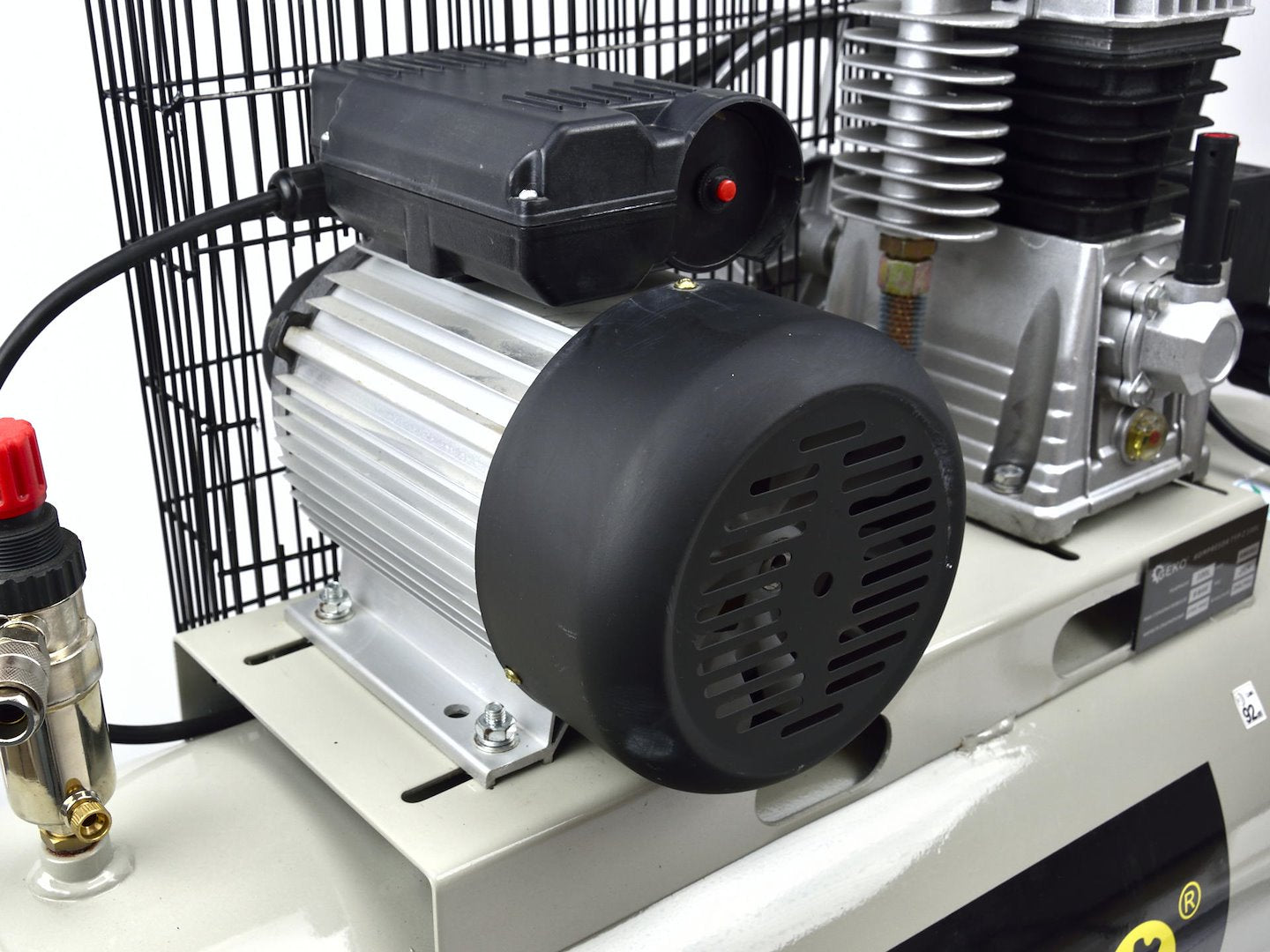 Vzduchový kompresor 100l, 390l/min, 220V, Geko