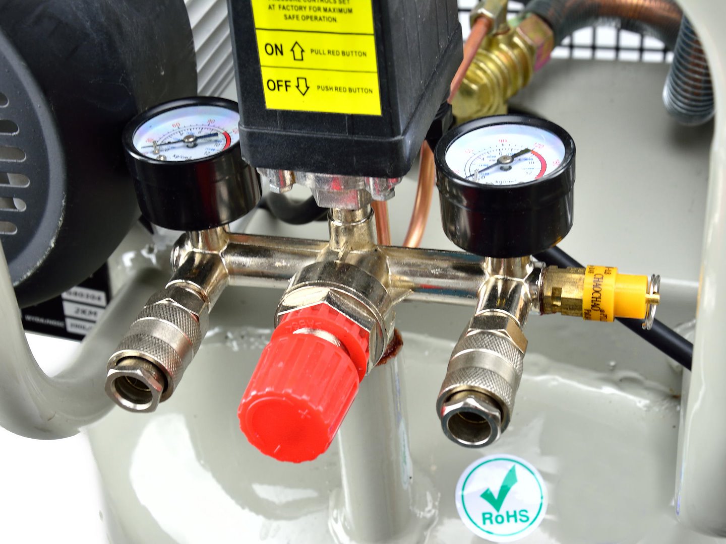 Vertikálny vzduchový kompresor 100l, 390l/min., 220V, Geko