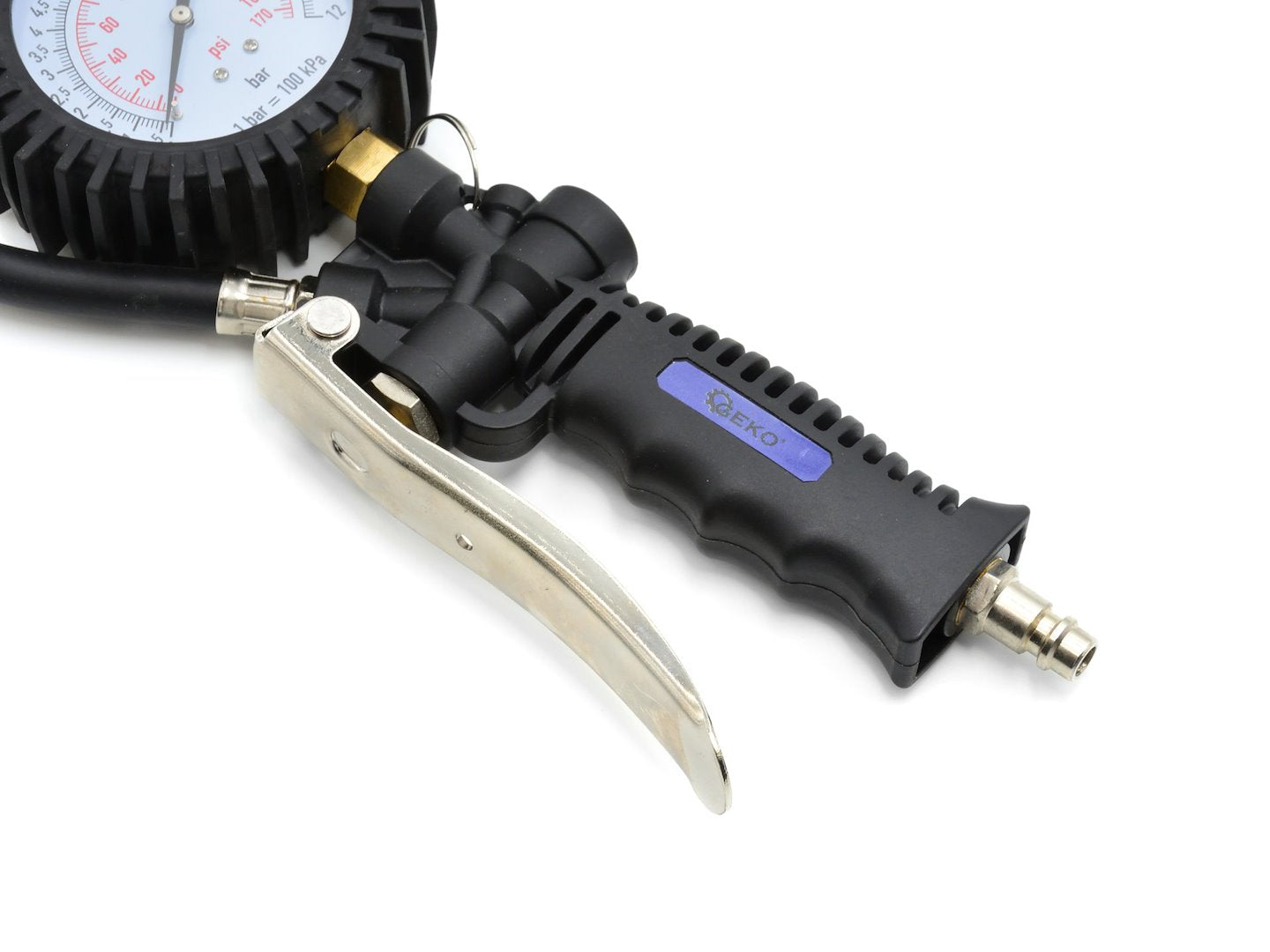 Pištoľ na hustenie pneumatík s manometrom