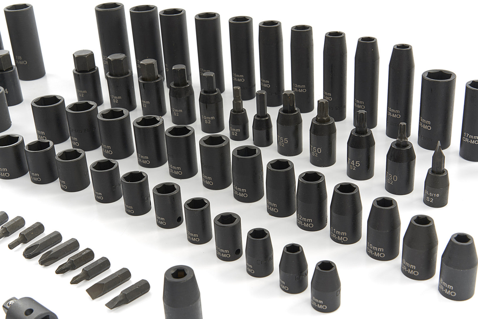 Súprava nástrčiek, bitov, nadstavcov a skrutkovača na nárazy, metrické a palcové, 119 kusov