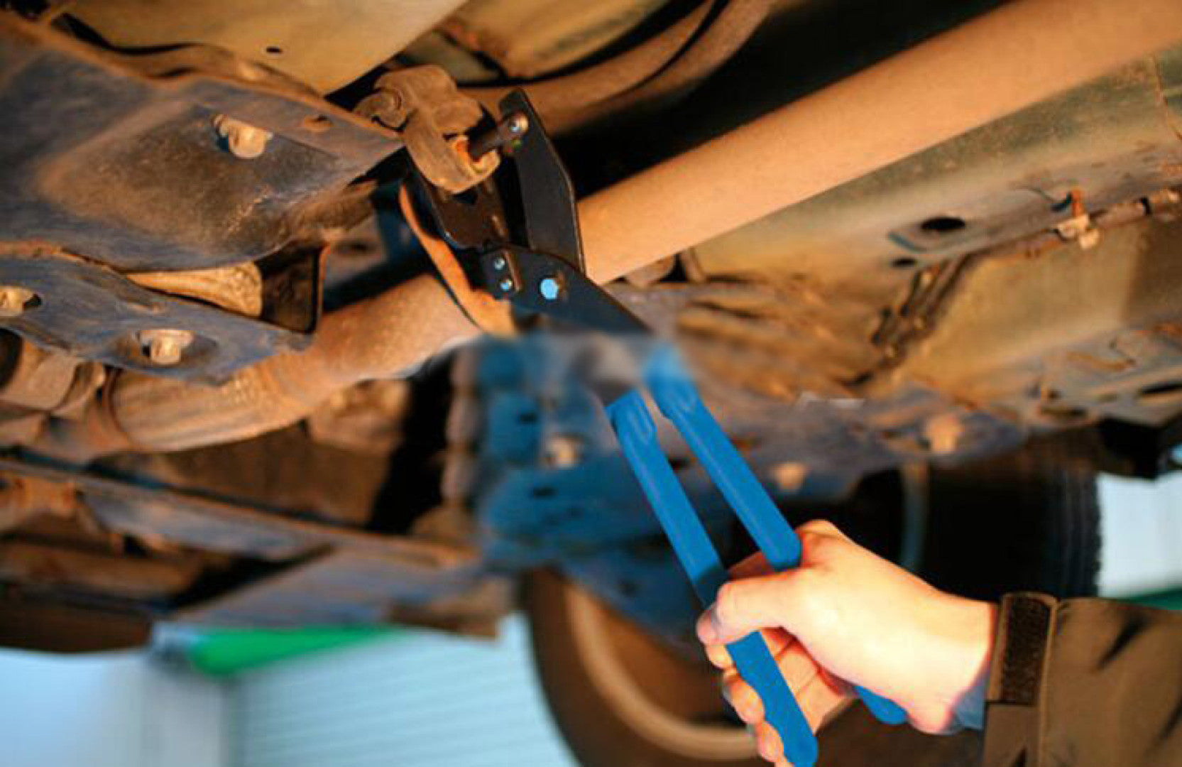 Kliešte na demontáž úchytiek výfuku 285mm HBM