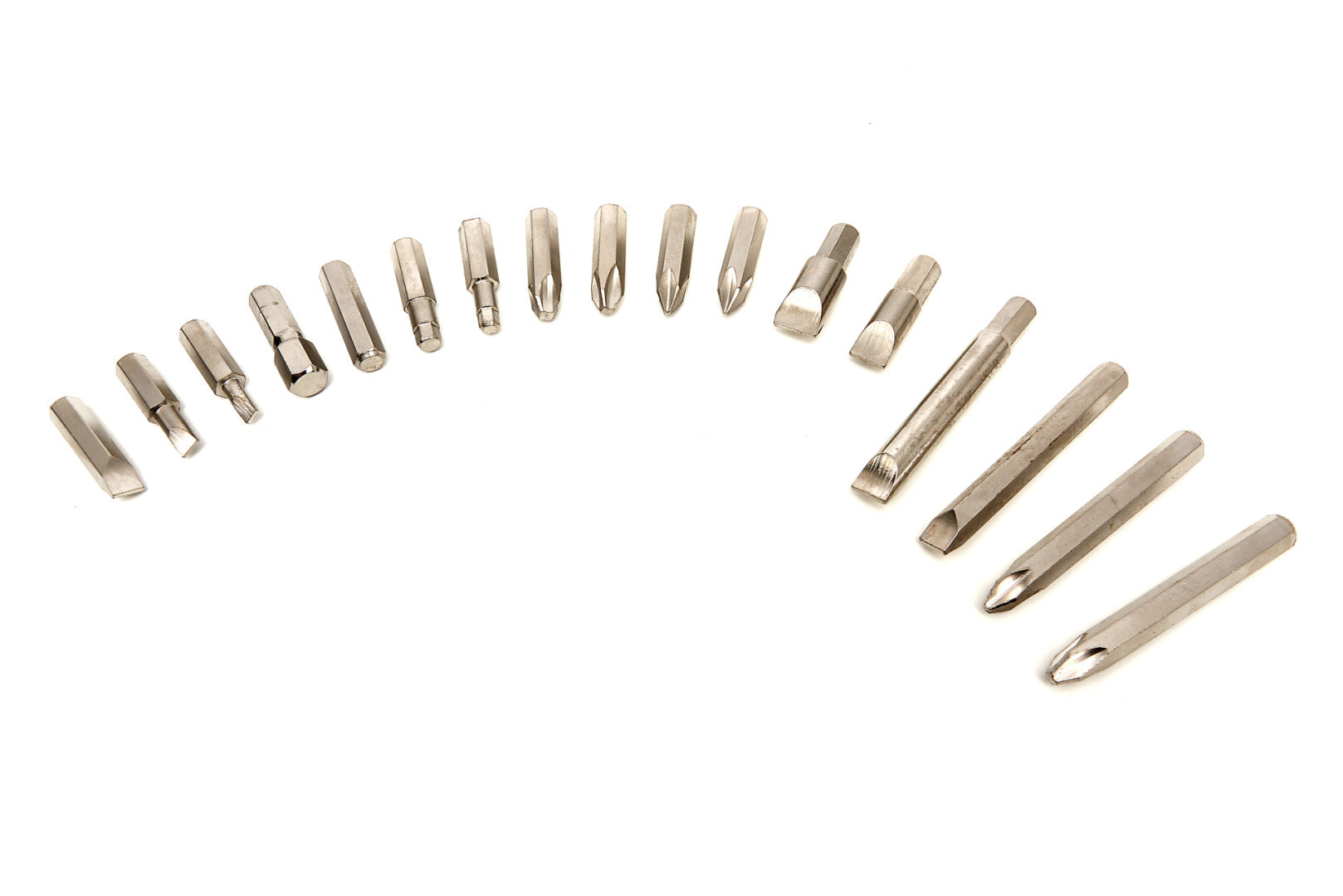 Sada rázového skrutkovača s bitmi 18ks