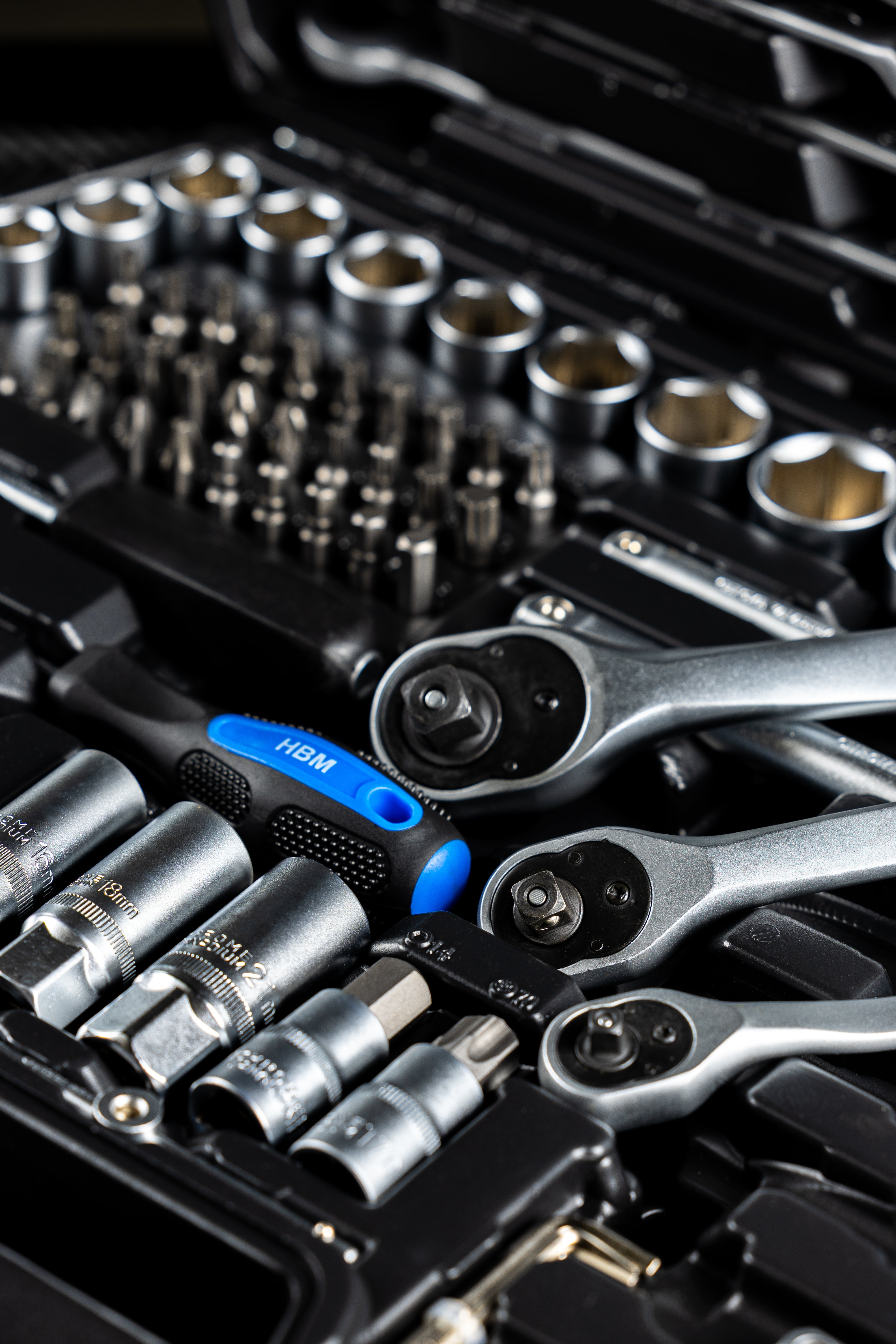 Profesionálna sada náradia s nástrčnými kľúčmi a račňami 1/2'' 3/8'' 1/4'', 216ks HBM Holandsko