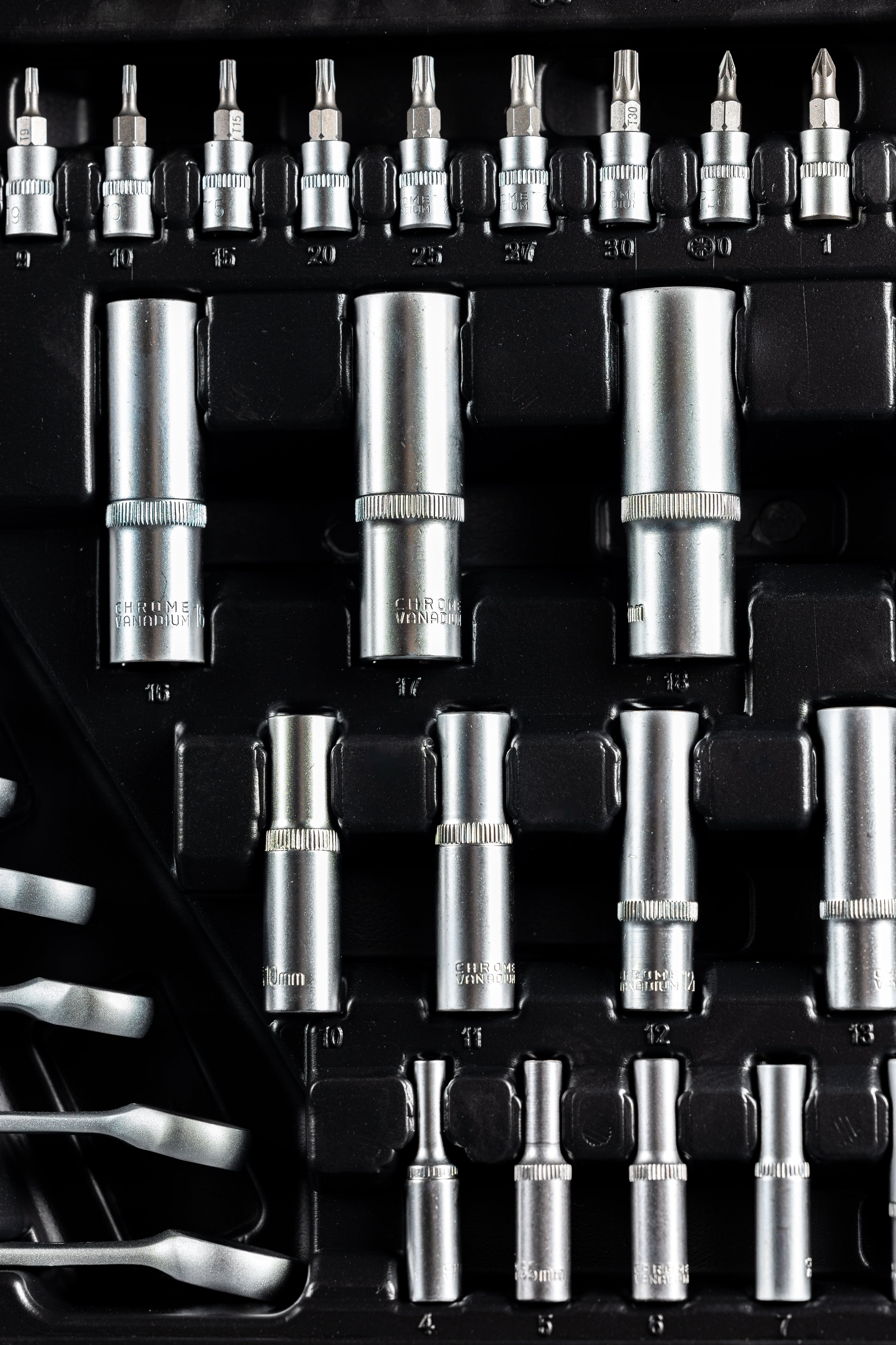 Profesionálna sada náradia s nástrčnými kľúčmi a račňami 1/2'' 3/8'' 1/4'', 216ks HBM Holandsko