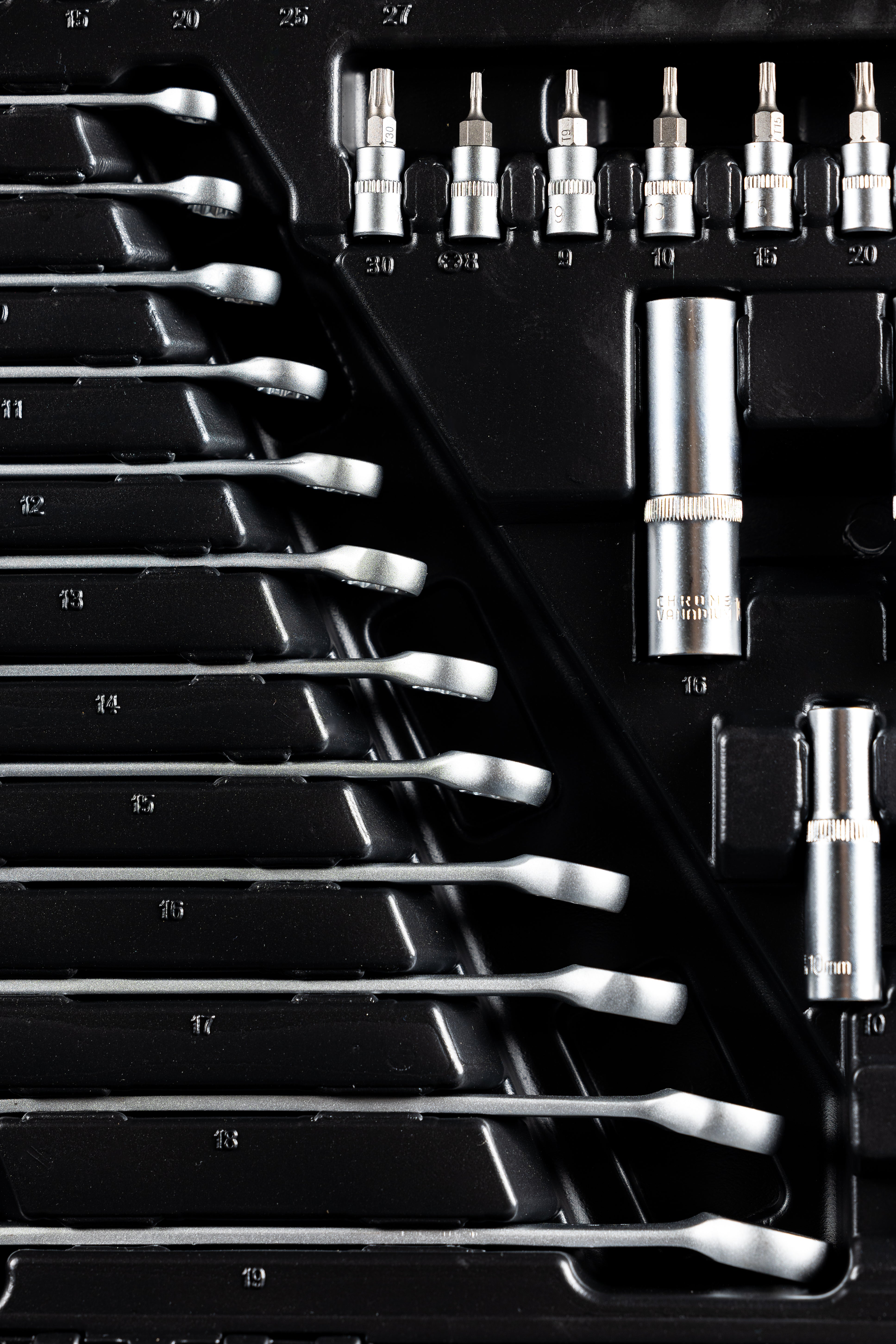 Profesionálna sada náradia s nástrčnými kľúčmi a račňami 1/2'' 3/8'' 1/4'', 216ks HBM Holandsko