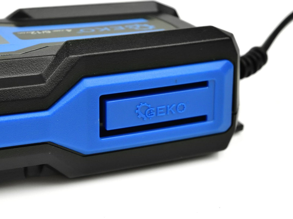 Automatická nabíjačka autobatérií 4/12V, 4A, s LCD displejom, pre autobatérie 4 - 120Ah