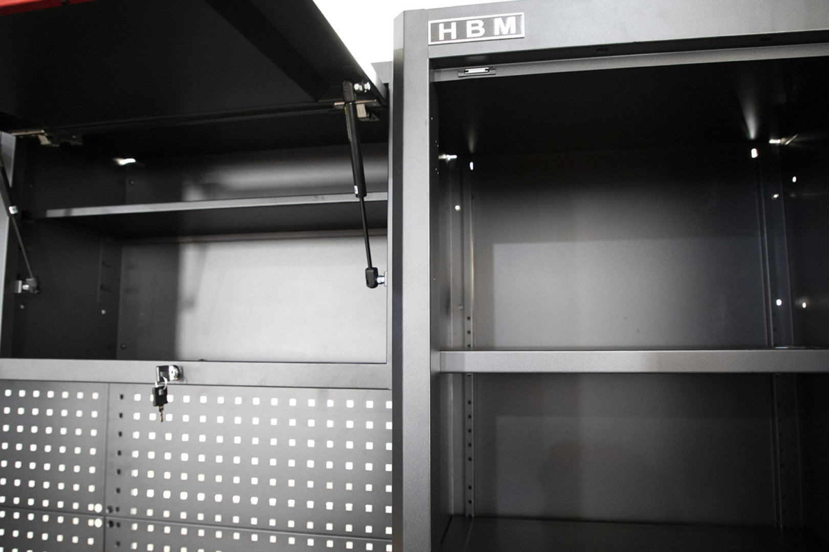 Zostava dielenského nábytku 10 dielov čierno-červená HBM