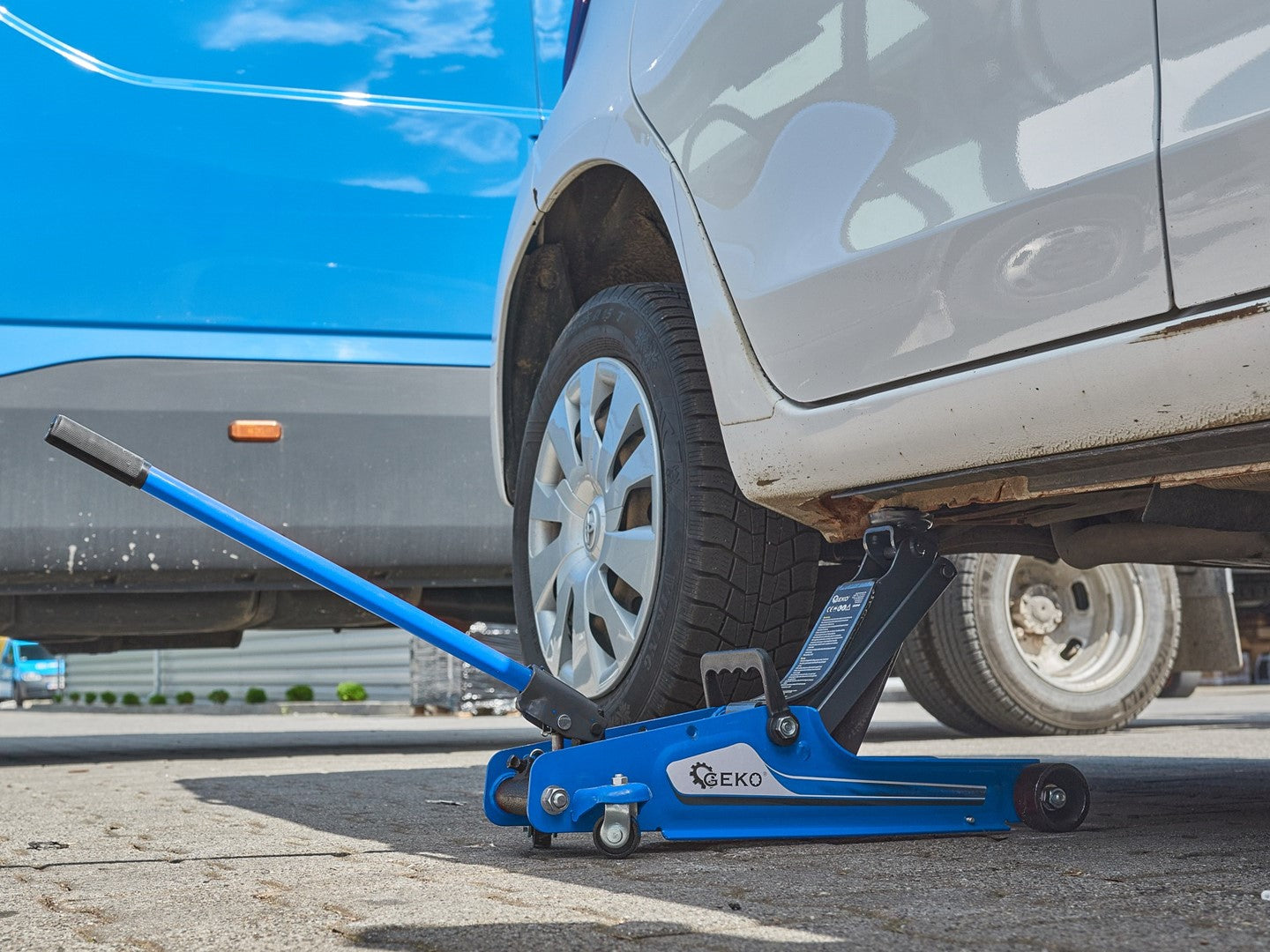 Hydraulický nízkoprofilový pojazdný zdvihák -  žaba 2,5t Geko
