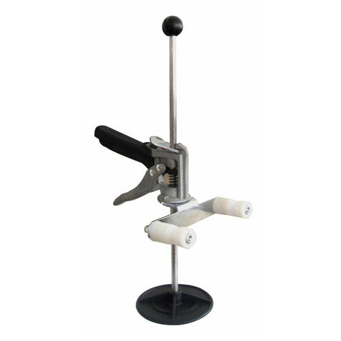 Zariadenie na blokovanie a fixáciu volantu