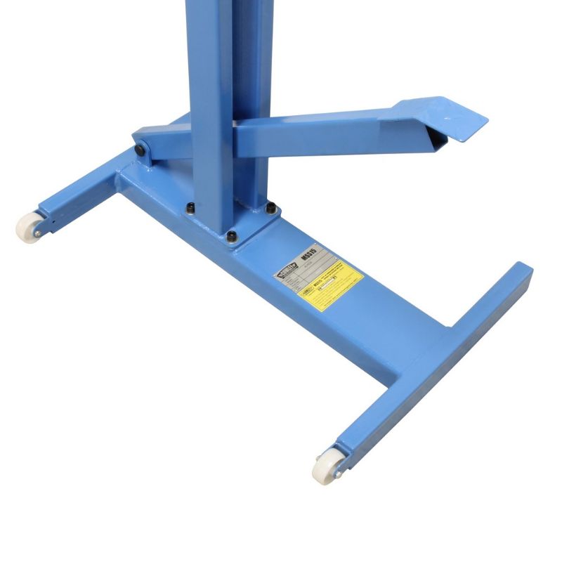 Stroj na spájanie a napínanie kovu so stojanom