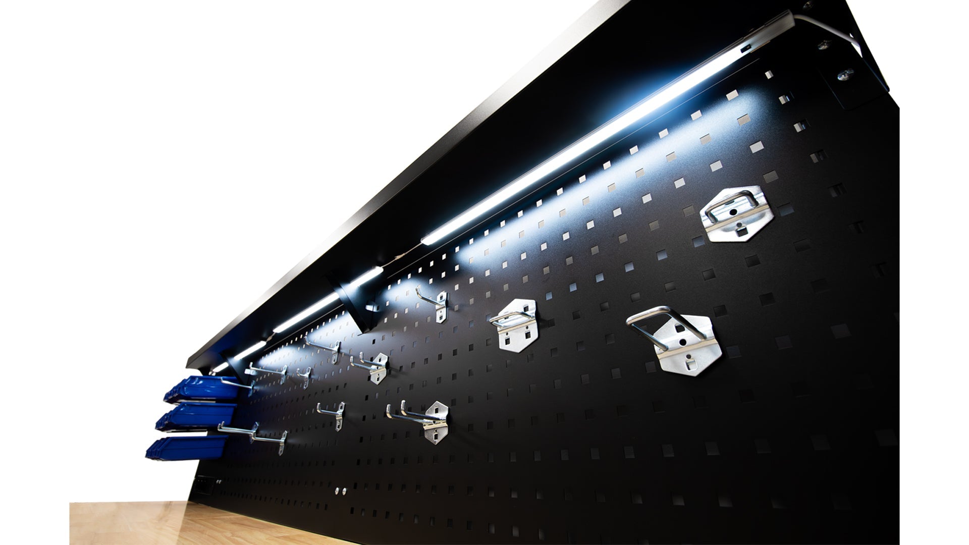 Profesionálny kovový pracovný stôl, 10 zásuviek, masívna drevená doska, LED osvetlený panel, zásuvky 230V, USB port, dĺžka 213cm