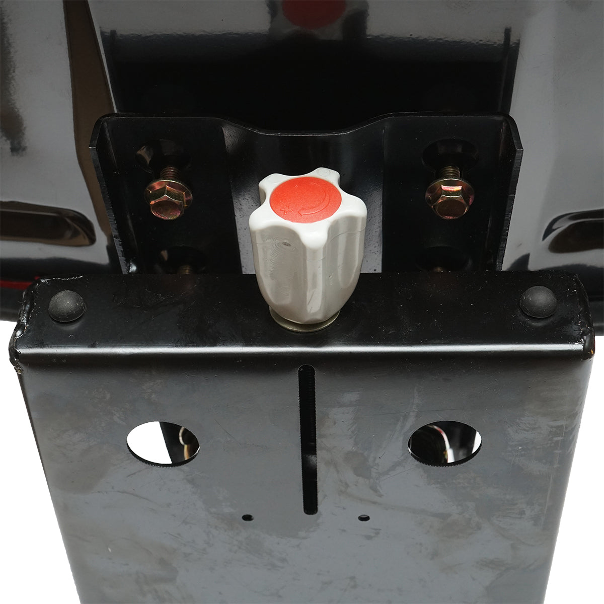 Sedadlo na traktor, červené, odpružené, 3 možnosti nastavenia, UTB U-445 a U-650