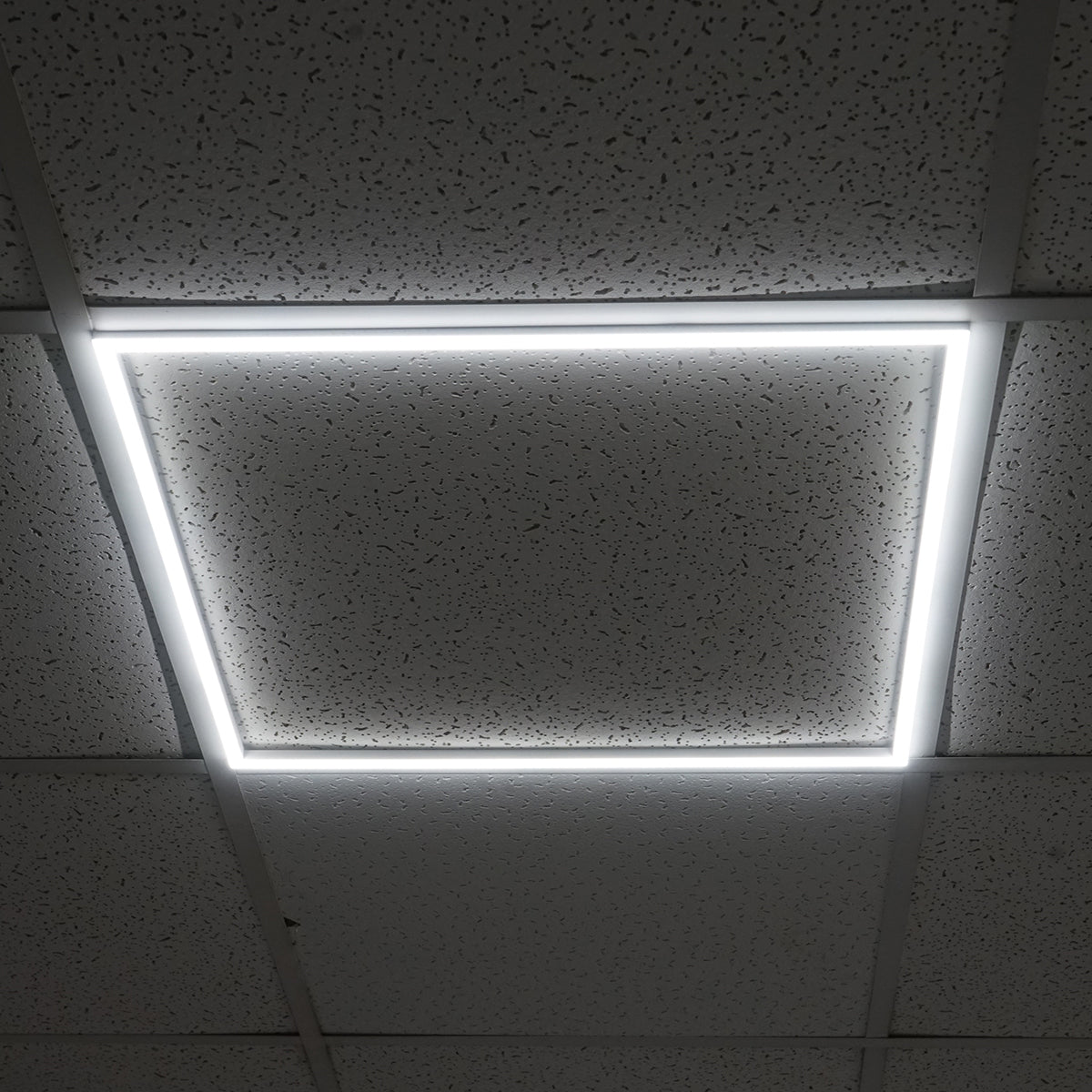 Slim LED panel 48W, 220V, 595 × 595 × 7mm, do kazetového stropu Breckner Germany